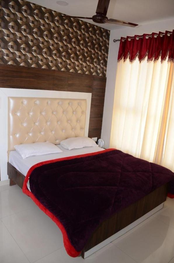 Hotel Robin Inn Амритсар Екстериор снимка