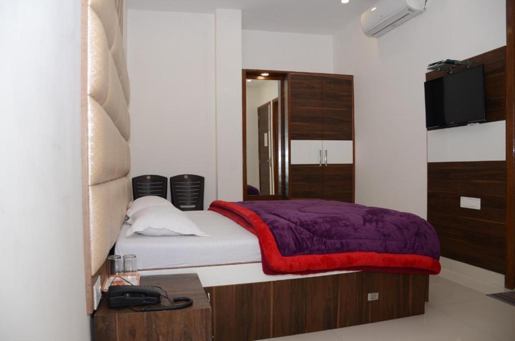 Hotel Robin Inn Амритсар Екстериор снимка