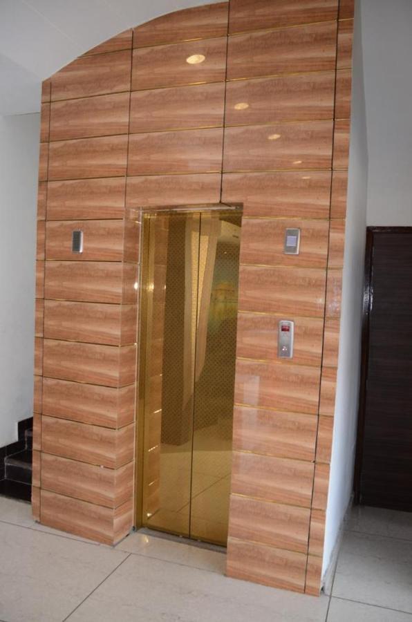 Hotel Robin Inn Амритсар Екстериор снимка