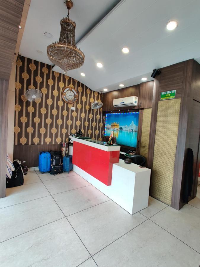 Hotel Robin Inn Амритсар Екстериор снимка