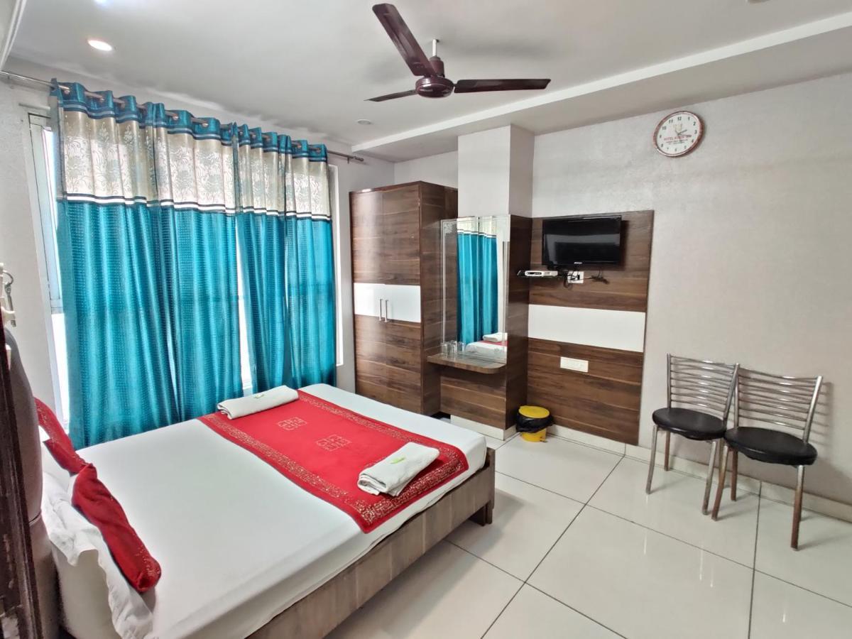Hotel Robin Inn Амритсар Екстериор снимка