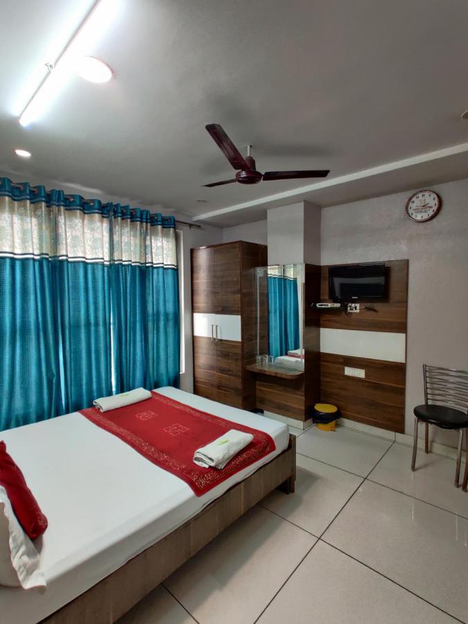 Hotel Robin Inn Амритсар Екстериор снимка