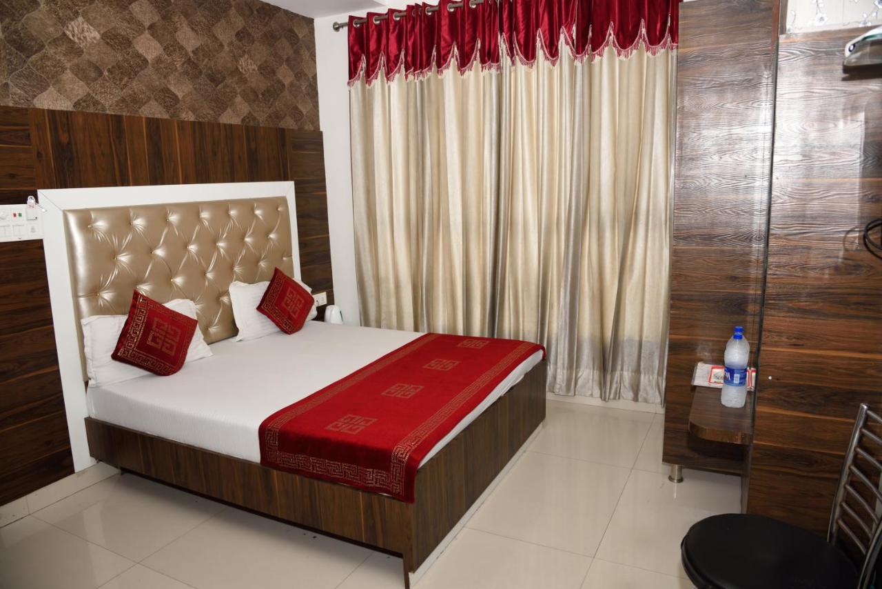 Hotel Robin Inn Амритсар Екстериор снимка