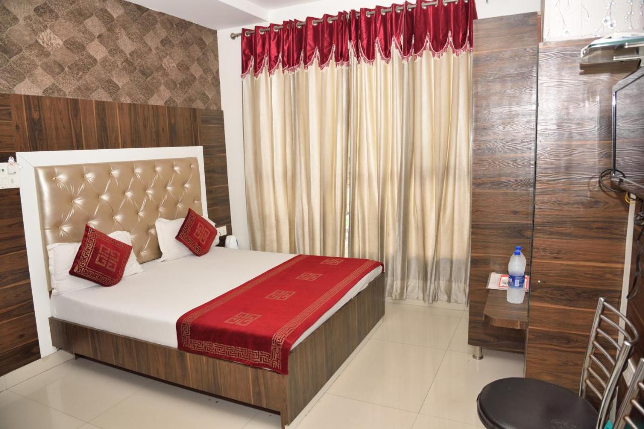 Hotel Robin Inn Амритсар Екстериор снимка