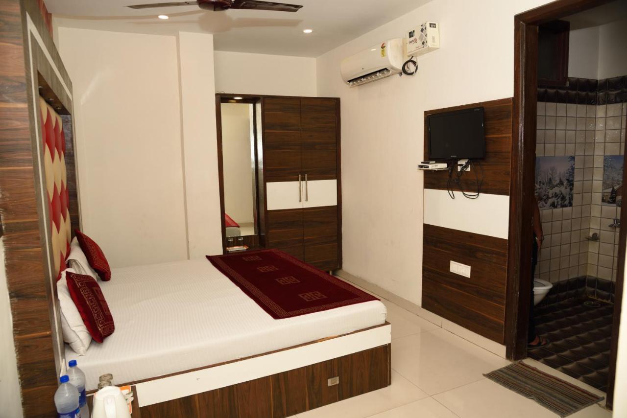 Hotel Robin Inn Амритсар Екстериор снимка