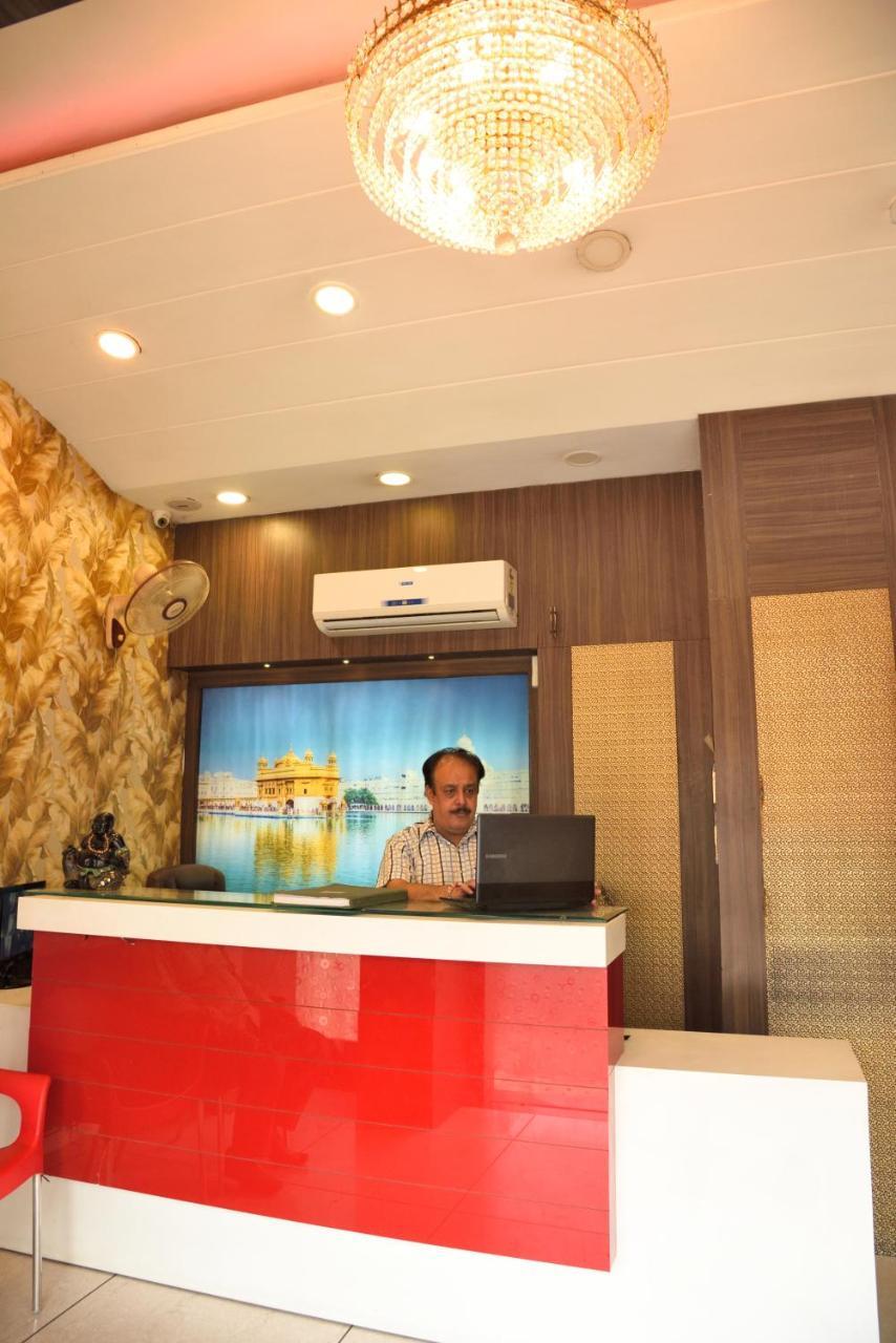 Hotel Robin Inn Амритсар Екстериор снимка
