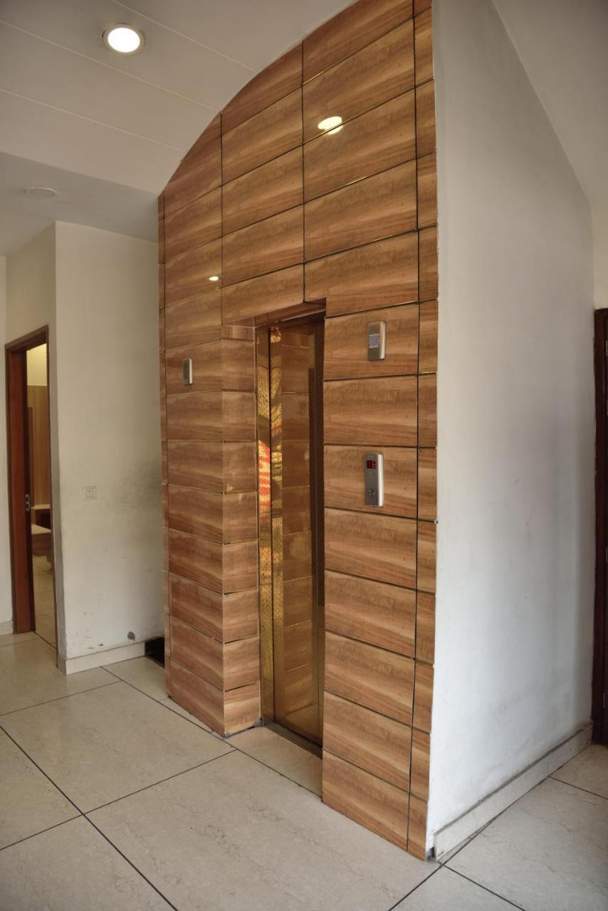 Hotel Robin Inn Амритсар Екстериор снимка
